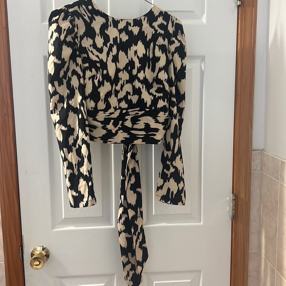 Backless Dress Shirt